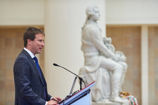 Határtalan tudomány az egyetemen - fotó Szarka Lajos