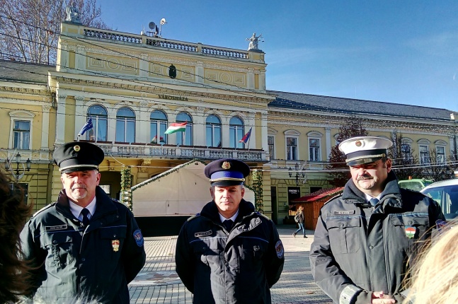 Rendőrségi tájékoztató a forgatagról