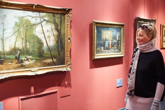 30000. látogató a Munkácsy kiállításon - fotó Szarka Lajos