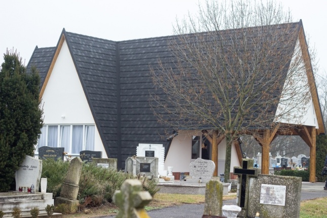 Felújított ravatalozó átadása Borbányán