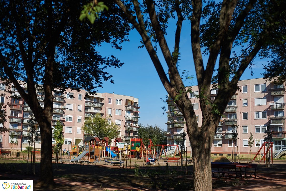 100. játszótér átadó