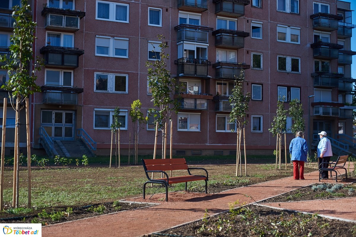 100. játszótér átadó