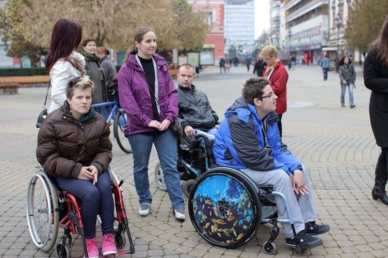 Baba- és emberbarát középületekért