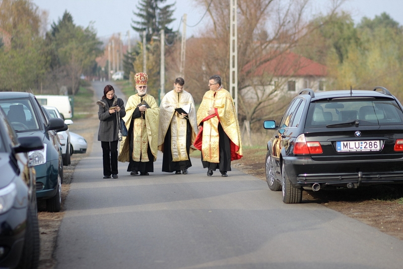 Felújított feszület Kistelekiszőlőben