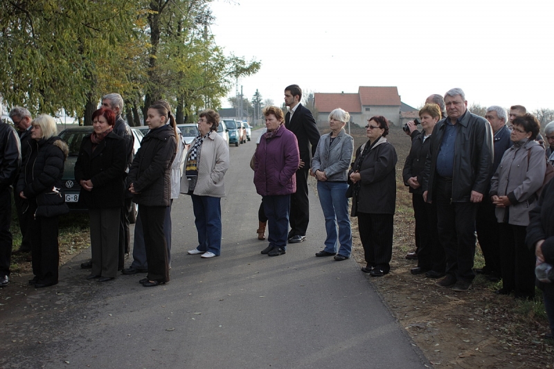 Felújított feszület Kistelekiszőlőben