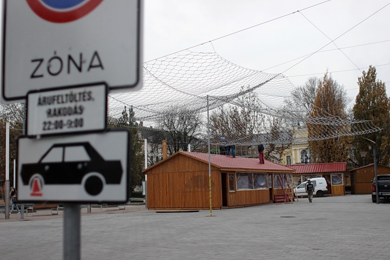 Hamarosan nyit az adventi forgatag