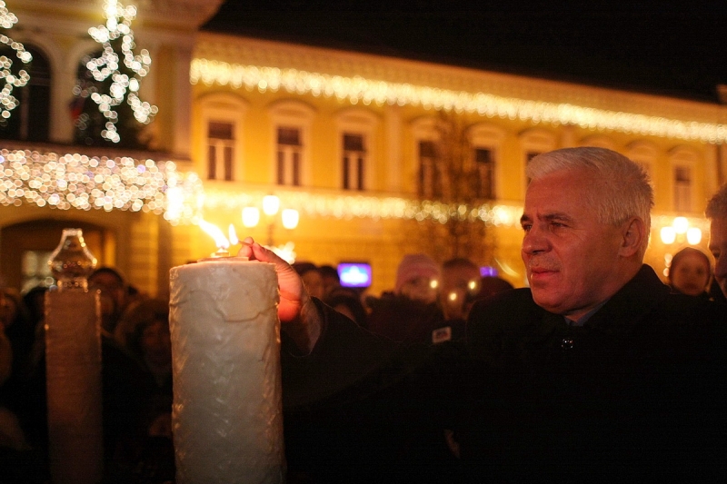 Felragyogtak az adventi fények
