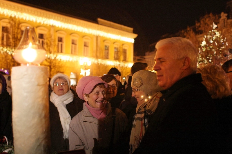 Felragyogtak az adventi fények
