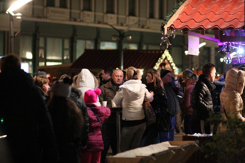 Felragyogtak az adventi fények