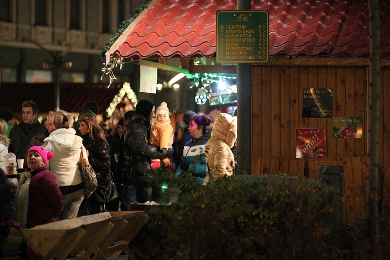 Felragyogtak az adventi fények