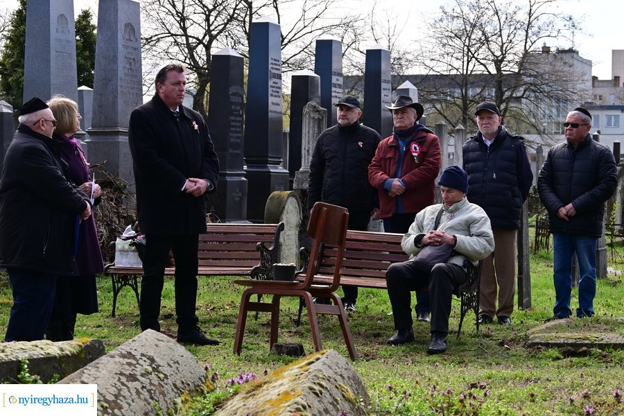 1848-as emlékező koszorúzás az izraelita temetőben - 2024