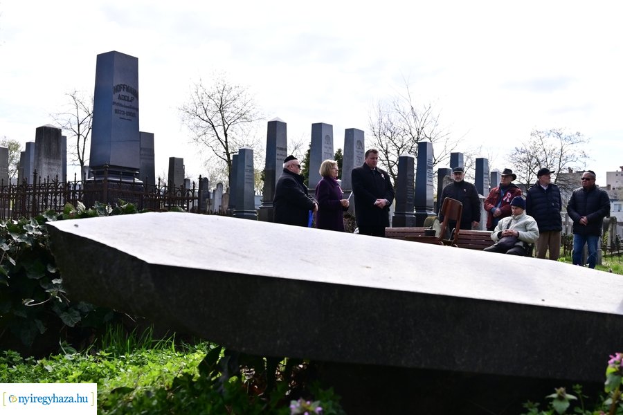 1848-as emlékező koszorúzás az izraelita temetőben - 2024