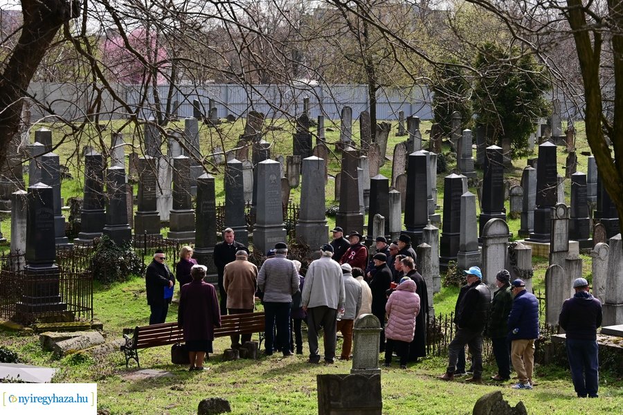 1848-as emlékező koszorúzás az izraelita temetőben - 2024