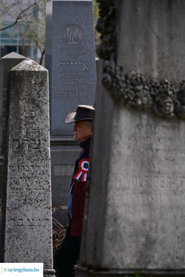 1848-as emlékező koszorúzás az izraelita temetőben - 2024