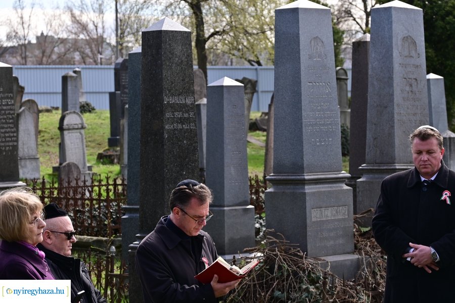 1848-as emlékező koszorúzás az izraelita temetőben - 2024