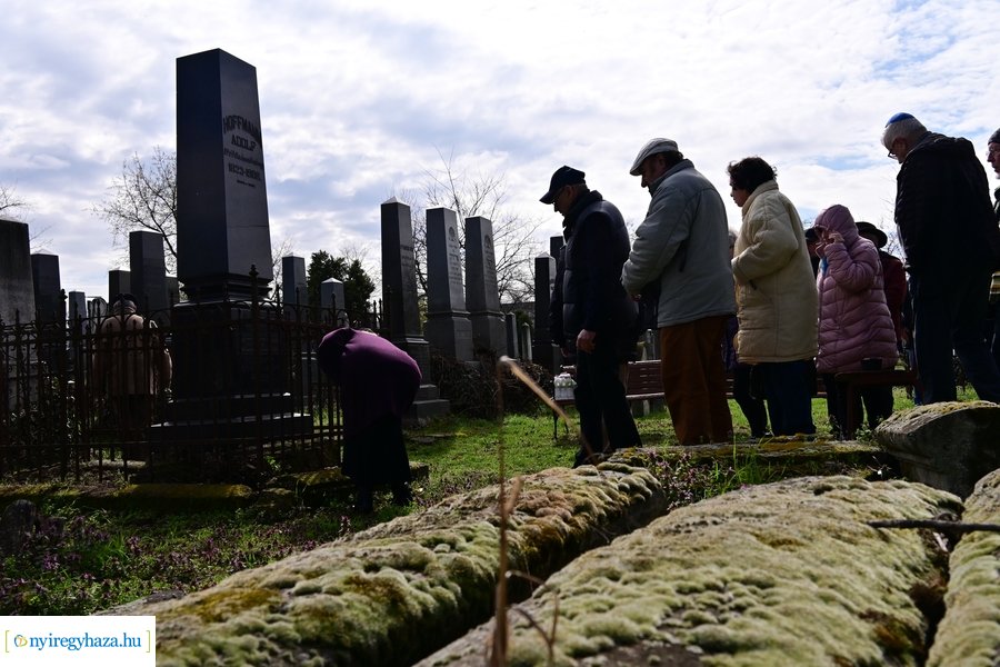 1848-as emlékező koszorúzás az izraelita temetőben - 2024