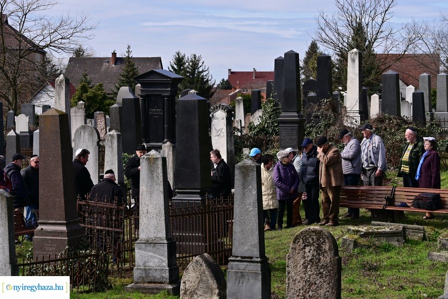 1848-as emlékező koszorúzás az izraelita temetőben - 2024