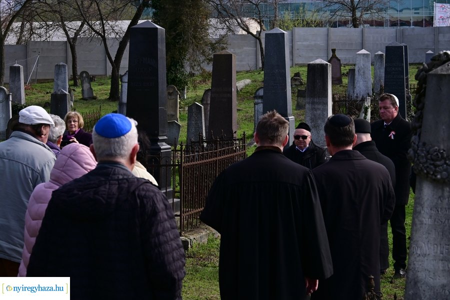 1848-as emlékező koszorúzás az izraelita temetőben - 2024