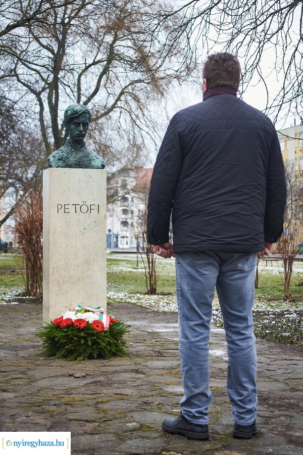 1848-as emlékező koszorúzások