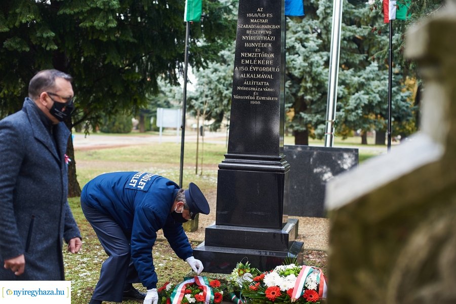 1848-as emlékező koszorúzások