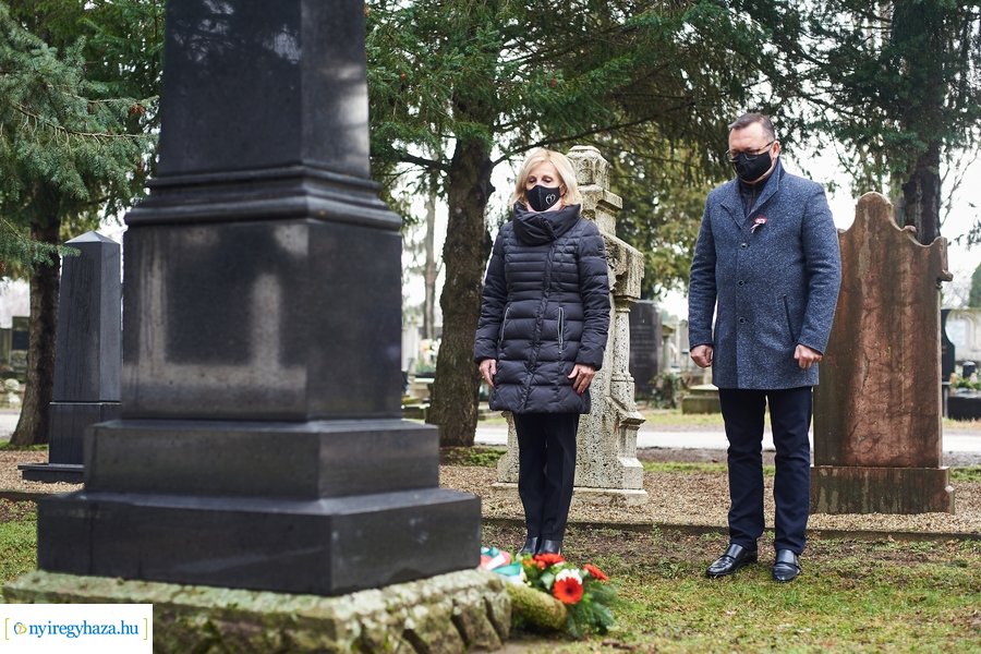 1848-as emlékező koszorúzások