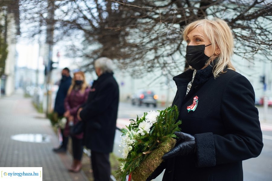 1848-as emlékező koszorúzások