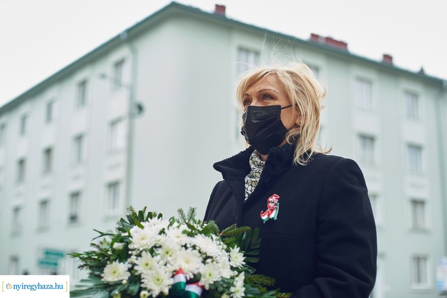 1848-as emlékező koszorúzások