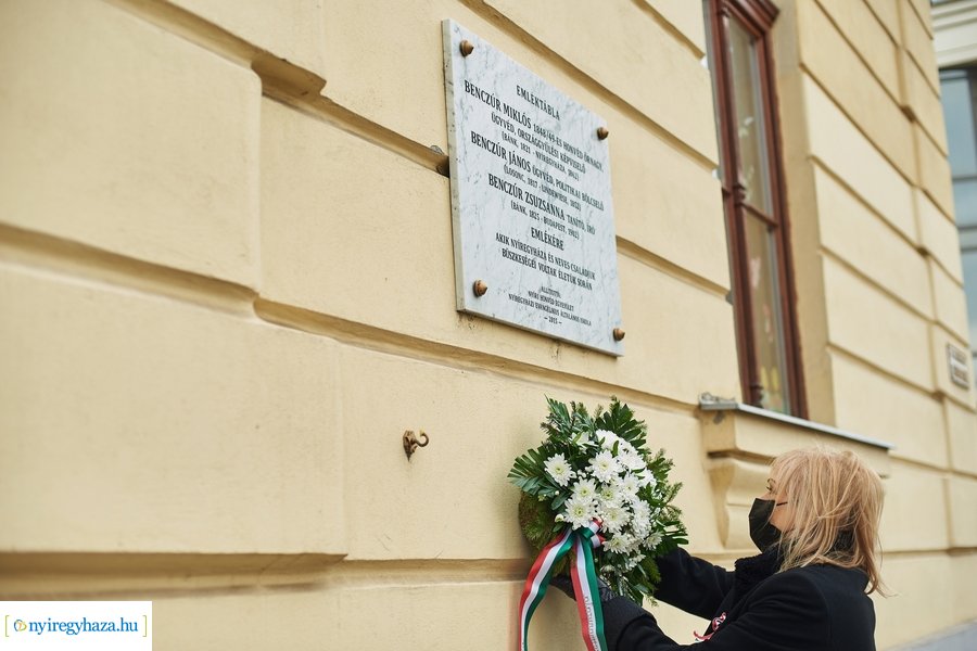 1848-as emlékező koszorúzások