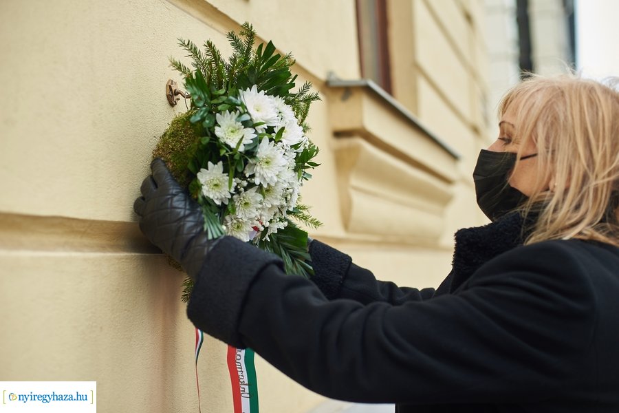 1848-as emlékező koszorúzások