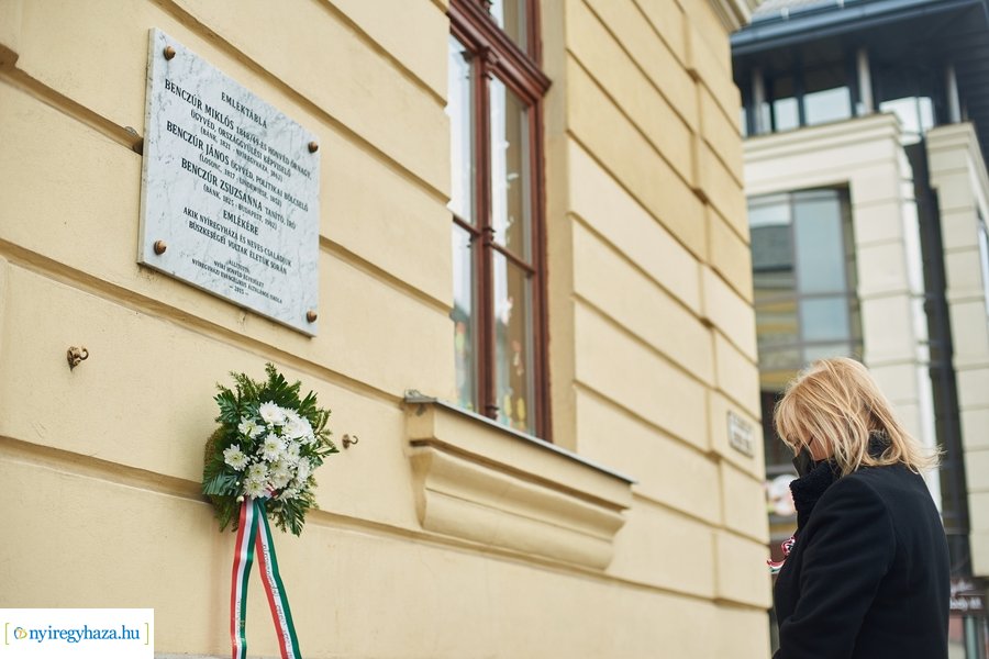 1848-as emlékező koszorúzások