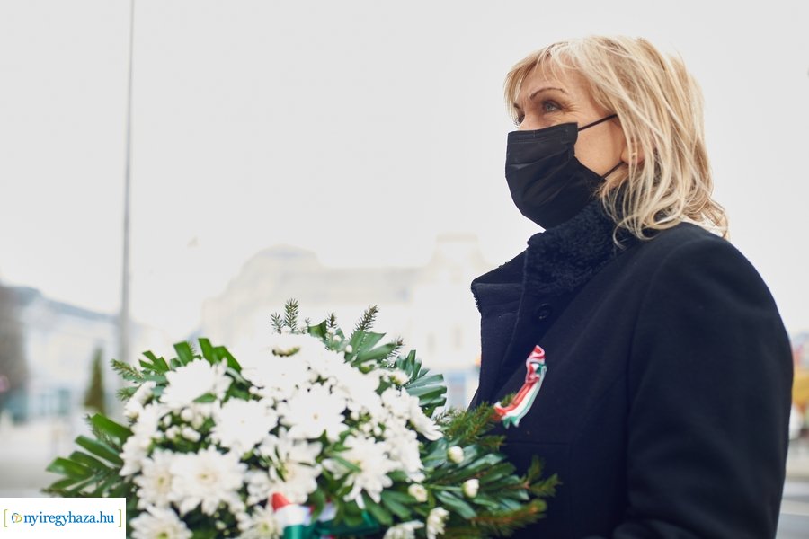 1848-as emlékező koszorúzások