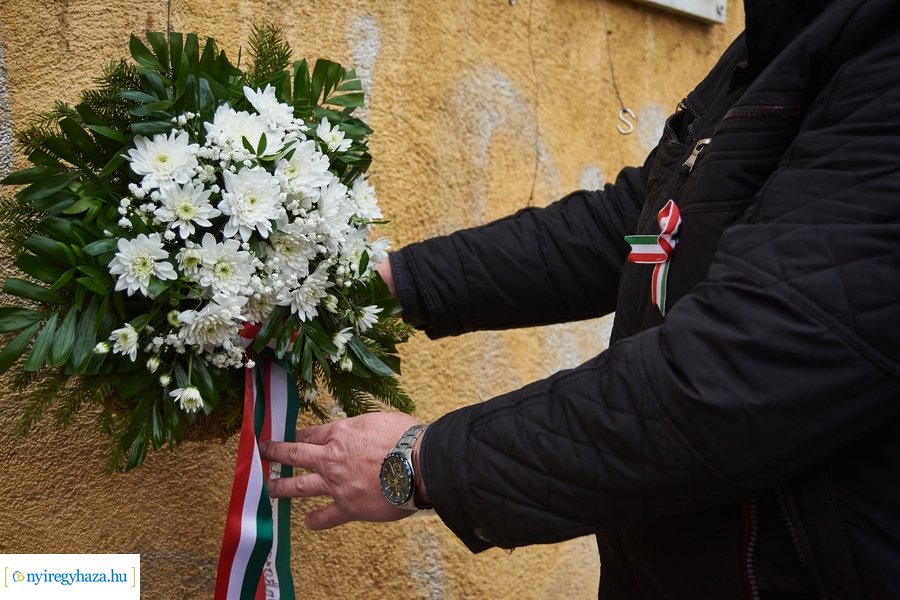 1848-as emlékező koszorúzások