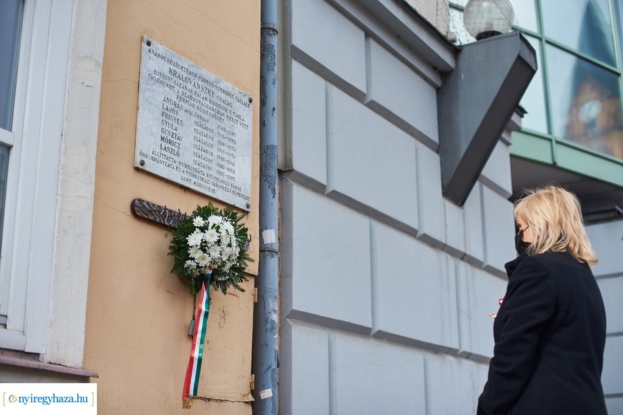 1848-as emlékező koszorúzások