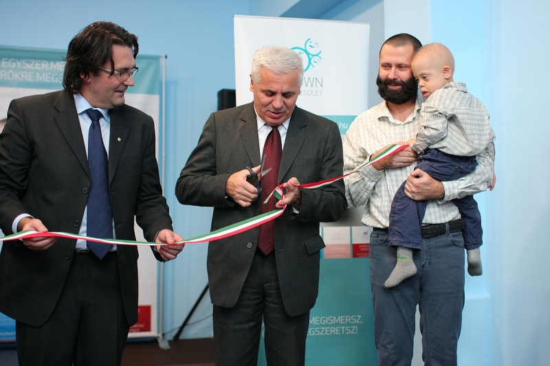 Átadták a Csodavárat