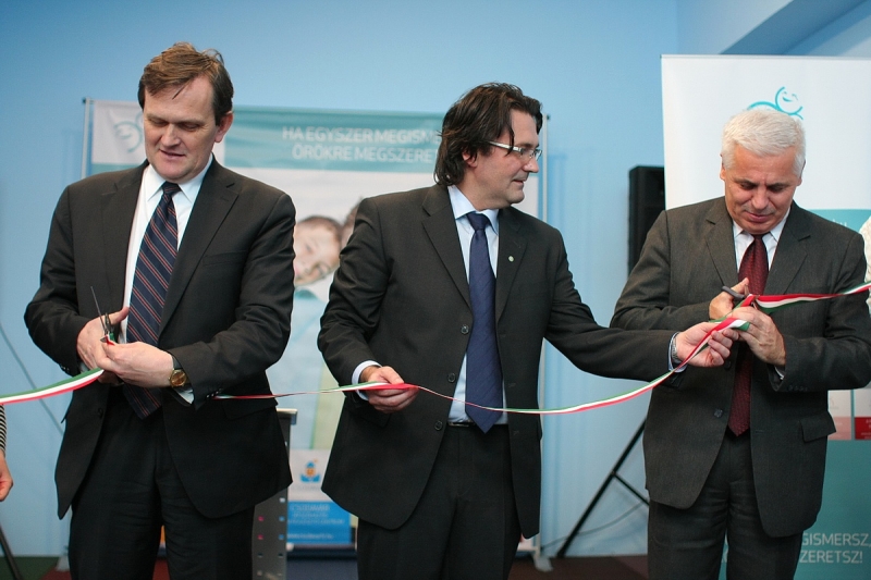 Átadták a Csodavárat