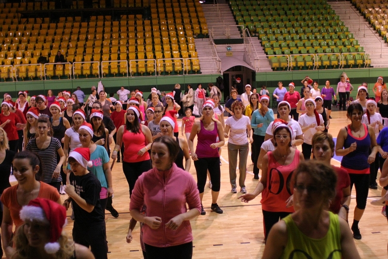 Ingyen zumba a Buszacsában