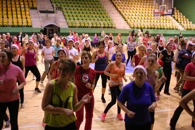 Ingyen zumba a Buszacsában