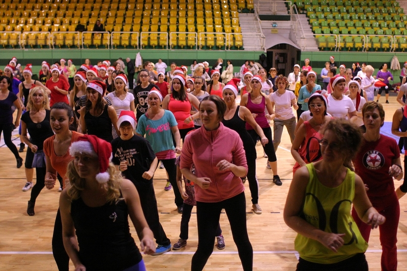 Ingyen zumba a Buszacsában