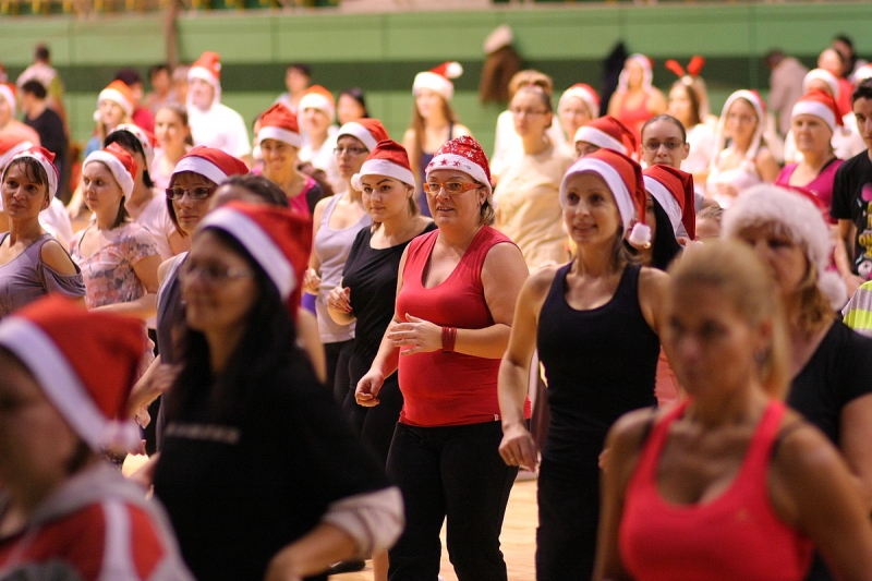 Ingyen zumba a Buszacsában