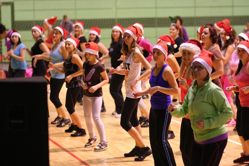 Ingyen zumba a Buszacsában