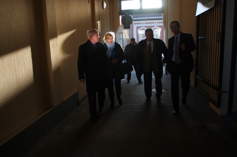 Átadták a felújított rendelőintézetet