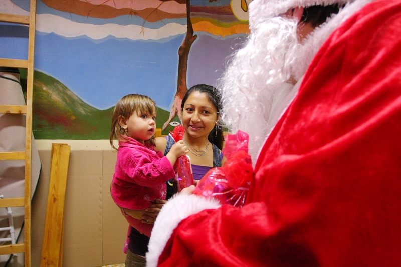 A gyerekosztályon is járt a Mikulás