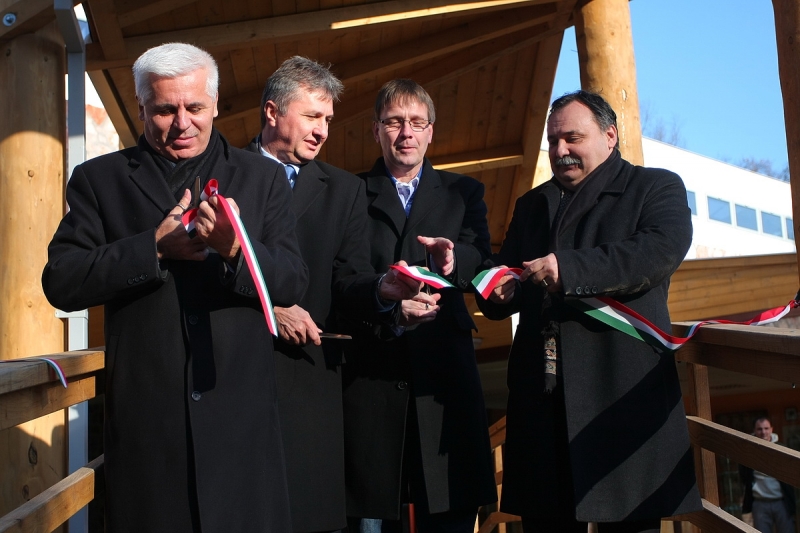 Átadták a Viktória házat