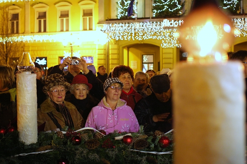 Meggyújtották a második gyertyát