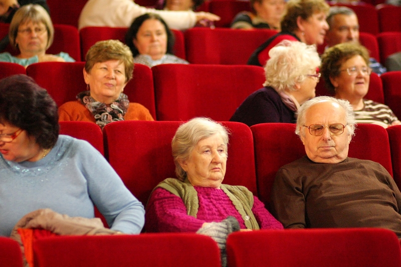 Ingyen vetítések nyugdíjasoknak