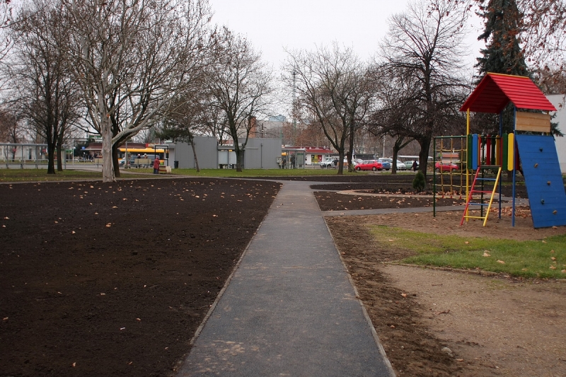 Megszépült az Állomás tér