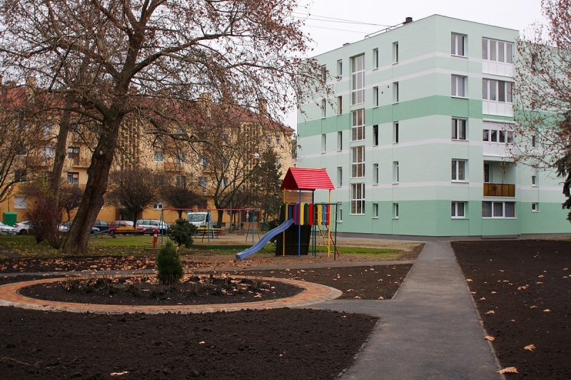 Megszépült az Állomás tér