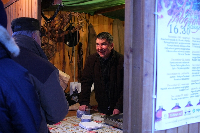 Lapcsánkával kedveskedtek a Forgatagban