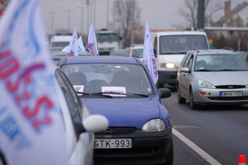 Szakszervezetek demonstráltak