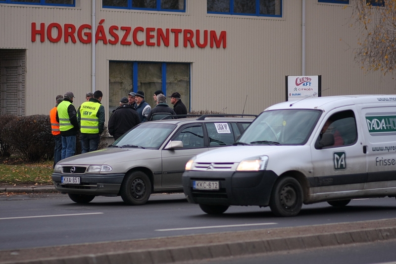 Szakszervezetek demonstráltak